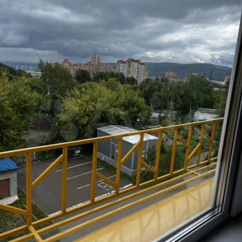 Продается 1-комнатная квартира, 37 м²