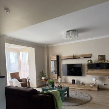 Продается Многокомнатная квартира, 130 м²