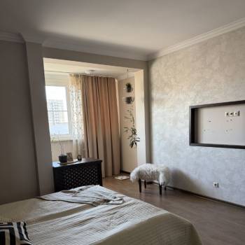 Продается Многокомнатная квартира, 130 м²