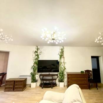 Продается Многокомнатная квартира, 190 м²