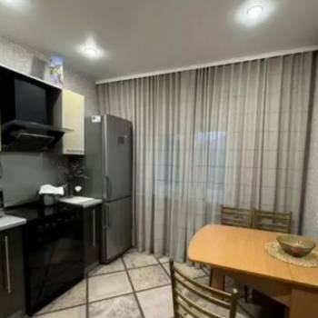 Продается 1-комнатная квартира, 41 м²