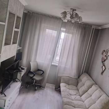 Продается 1-комнатная квартира, 38 м²