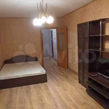 Продается 1-комнатная квартира, 44 м²