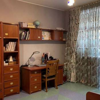 Продается Многокомнатная квартира, 141,6 м²