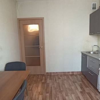 Продается 1-комнатная квартира, 32 м²