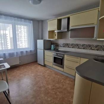 Сдается 1-комнатная квартира, 40 м²