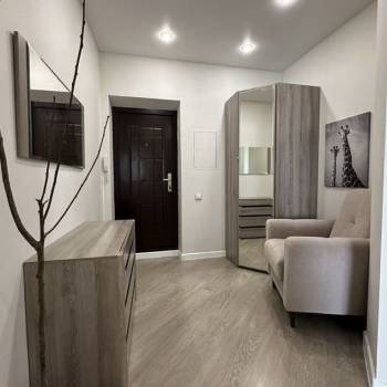 Сдается 1-комнатная квартира, 70 м²