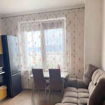 Продается 2-х комнатная квартира, 58 м²