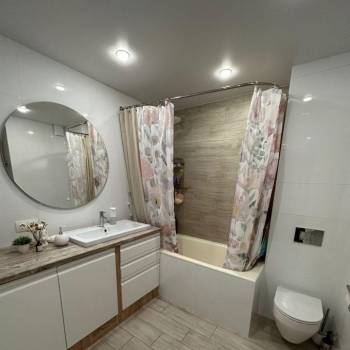 Продается Многокомнатная квартира, 139 м²