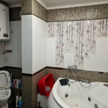 Сдается 2-х комнатная квартира, 76 м²