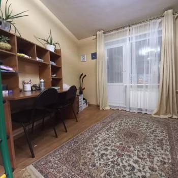 Продается Многокомнатная квартира, 99 м²