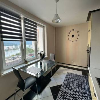 Продается 1-комнатная квартира, 39 м²