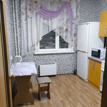 Сдается 1-комнатная квартира, 42 м²