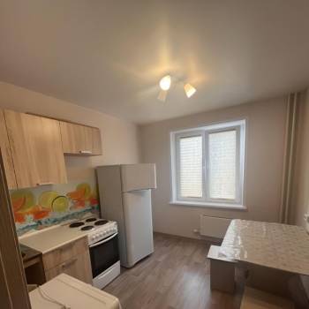 Сдается 1-комнатная квартира, 42 м²