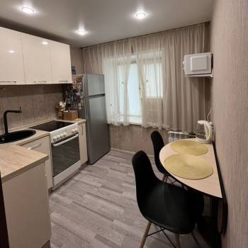 Продается 1-комнатная квартира, 32 м²