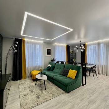 Продается Многокомнатная квартира, 94 м²
