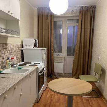 Сдается 1-комнатная квартира, 42 м²