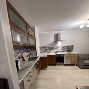 Сдается 1-комнатная квартира, 52 м²