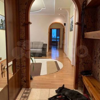 Продается Многокомнатная квартира, 120 м²