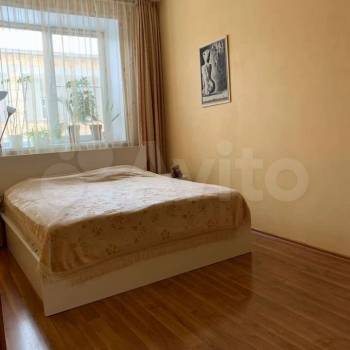Продается Многокомнатная квартира, 120 м²