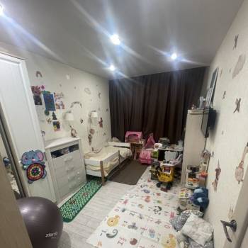 Продается 3-х комнатная квартира, 62 м²