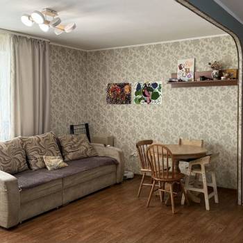 Продается 3-х комнатная квартира, 64 м²