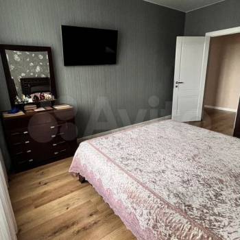 Продается Многокомнатная квартира, 101,9 м²