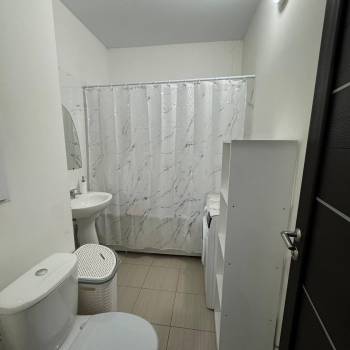 Сдается 1-комнатная квартира, 43 м²