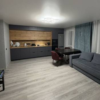 Продается Многокомнатная квартира, 73,3 м²