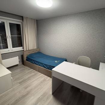 Продается Многокомнатная квартира, 73,3 м²