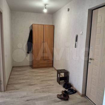 Продается 1-комнатная квартира, 41 м²