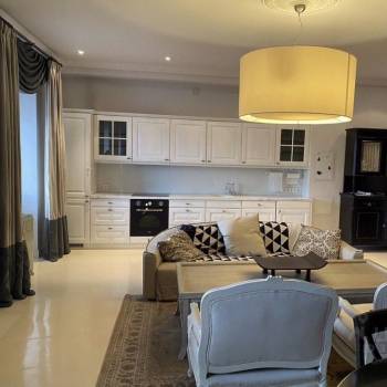 Сдается 2-х комнатная квартира, 92 м²