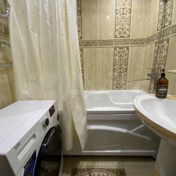 Продается Многокомнатная квартира, 82,2 м²