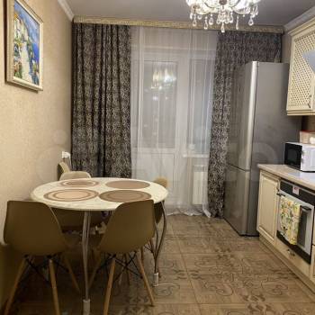 Продается Многокомнатная квартира, 82,2 м²