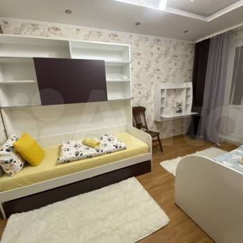 Продается Многокомнатная квартира, 82,2 м²