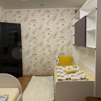 Продается Многокомнатная квартира, 82,2 м²