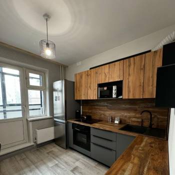 Сдается 1-комнатная квартира, 42 м²