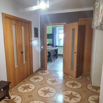 Продается Многокомнатная квартира, 132,4 м²