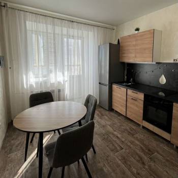 Продается 1-комнатная квартира, 36 м²
