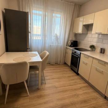 Продается 1-комнатная квартира, 40 м²
