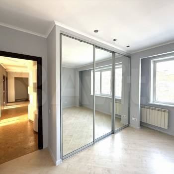 Продается Многокомнатная квартира, 102,3 м²