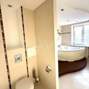 Продается Многокомнатная квартира, 102,3 м²