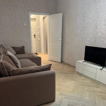 Сдается 1-комнатная квартира, 42 м²