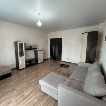 Сдается 1-комнатная квартира, 52 м²