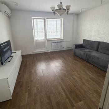 Сдается Многокомнатная квартира, 80 м²