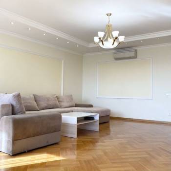 Продается 2-х комнатная квартира, 111 м²