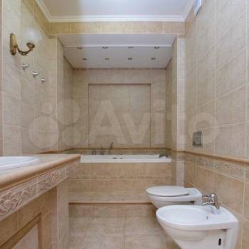 Продается 2-х комнатная квартира, 111 м²