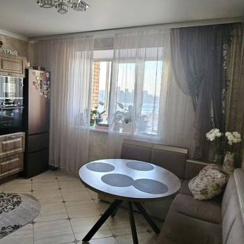 Сдается Многокомнатная квартира, 110 м²
