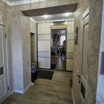 Сдается Многокомнатная квартира, 110 м²