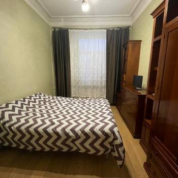 Сдается 1-комнатная квартира, 85 м²